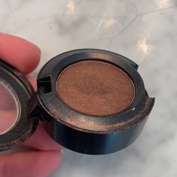 Mac antiqued eye shadow pearl - Picture 14 of 14